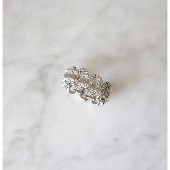 Diamond CZ Cubic Zirconia Interlocking Chain Link Ring, Dainty Ring - Picture 5 of 6